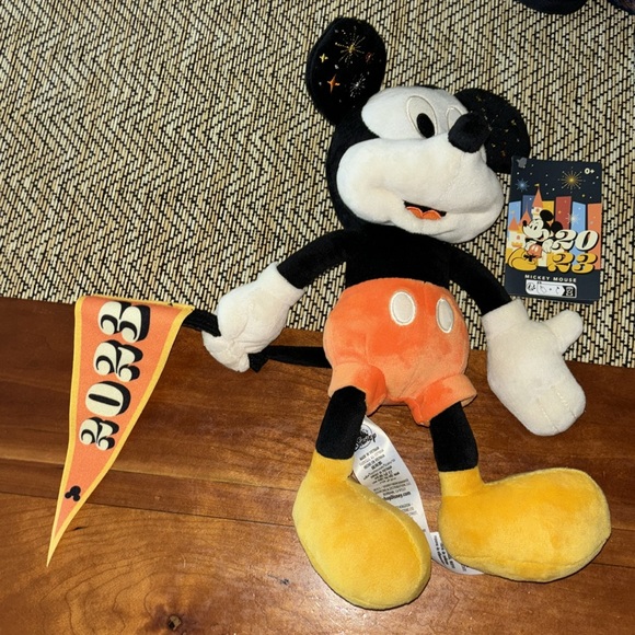 Disney Mickey Mouse Main Attraction Series Collectables & Mickey 2023 Mascot - Picture 3 of 10